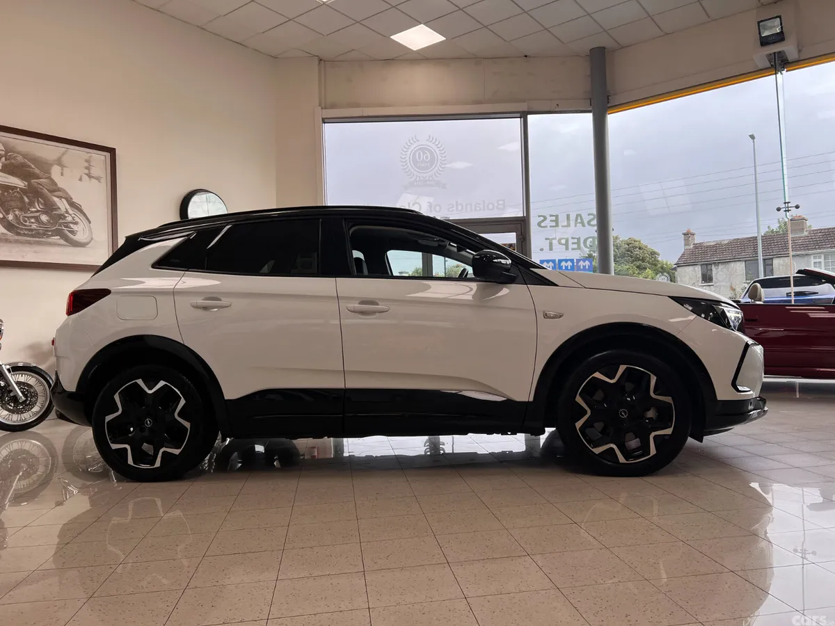 Opel Grandland X SUV, Petrol Plug-in Hybrid, 2024, White