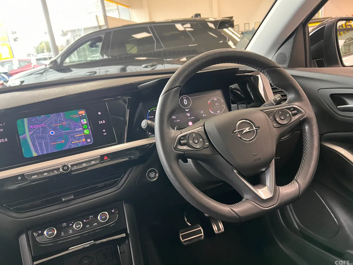 Opel Grandland X SUV, Petrol Plug-in Hybrid, 2024, White