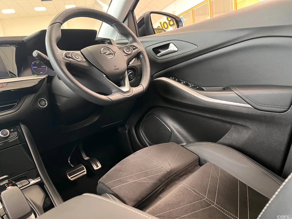 Opel Grandland X SUV, Petrol Plug-in Hybrid, 2024, White