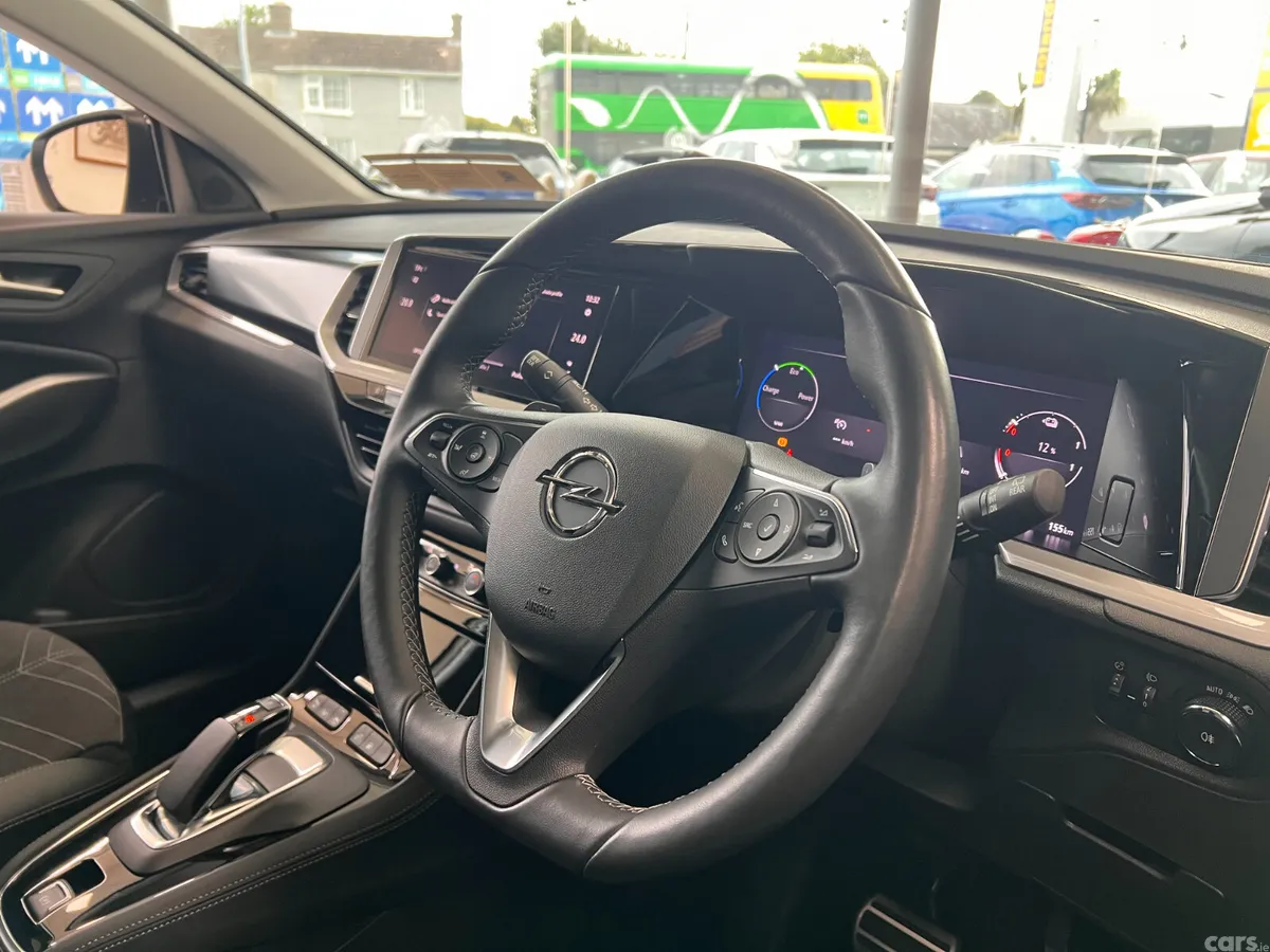 Opel Grandland X SUV, Petrol Plug-in Hybrid, 2024, White