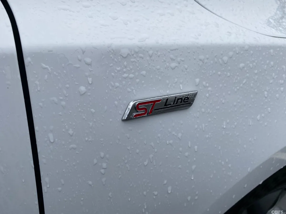 Ford Focus Hatchback, Diesel, 2020, White