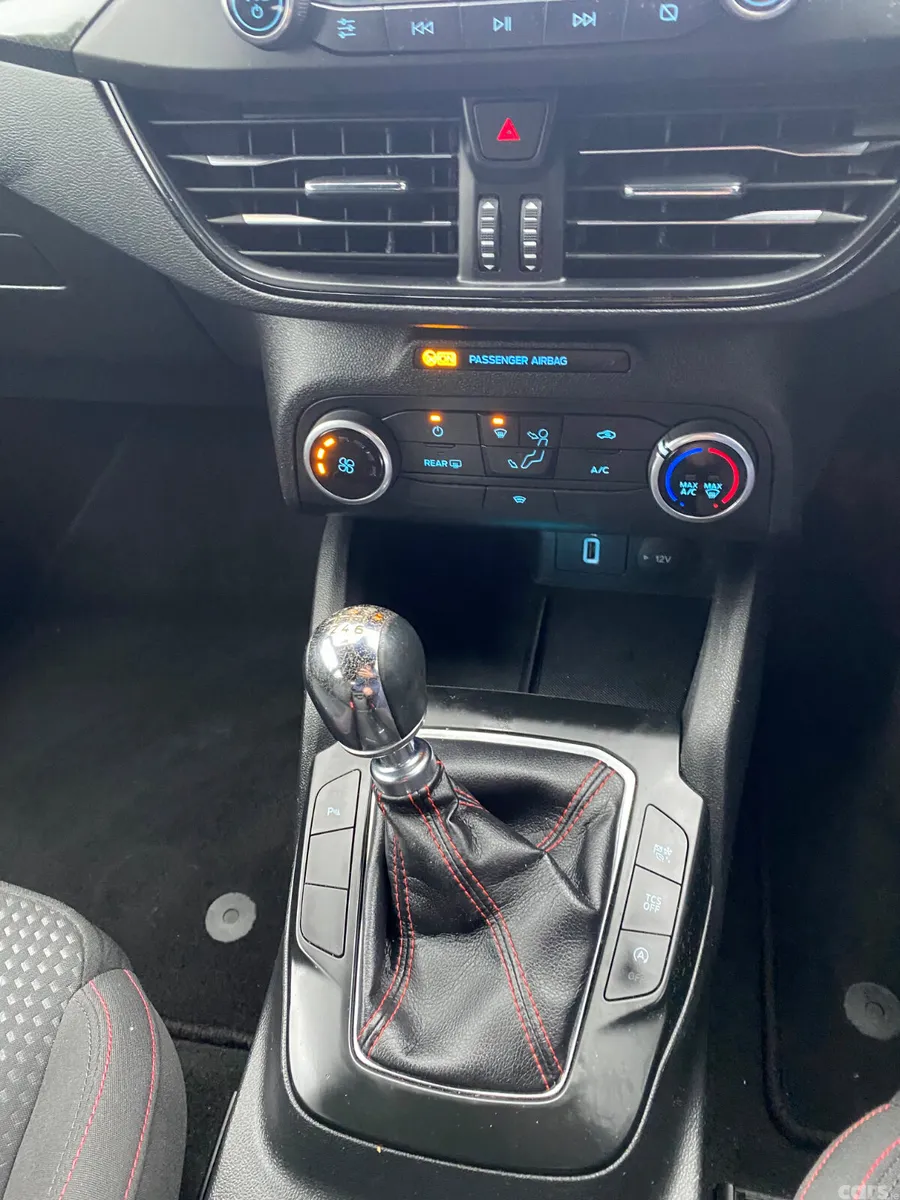 Ford Focus Hatchback, Diesel, 2020, White