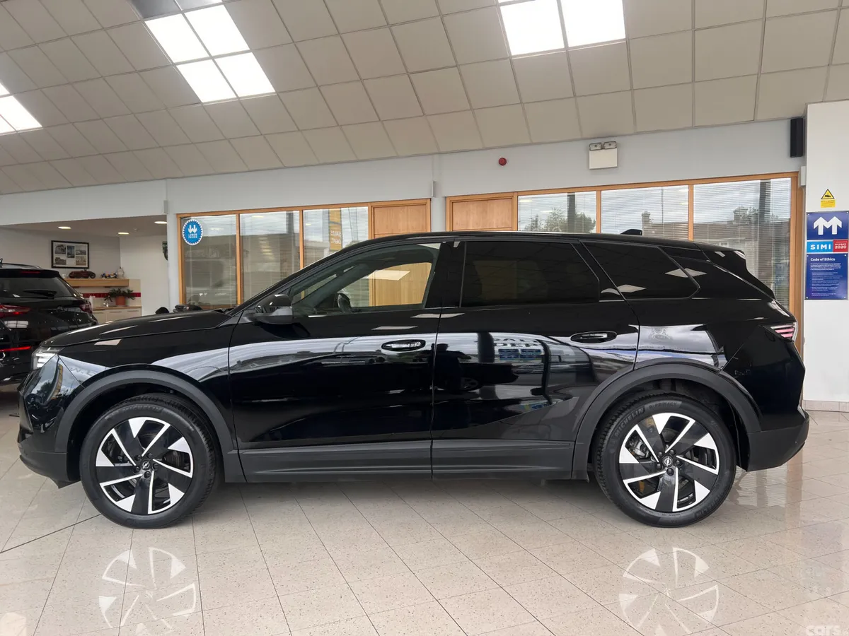 Opel Grandland SUV, Petrol Hybrid, 2025, Black