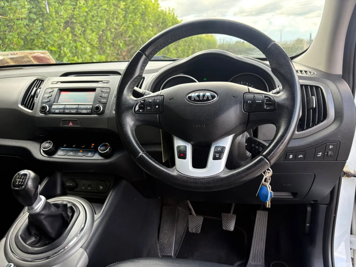 Kia Sportage SUV, Diesel, 2015, White