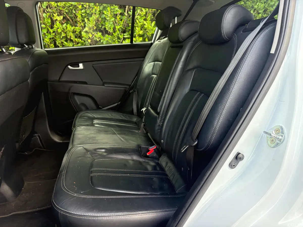 Kia Sportage SUV, Diesel, 2015, White