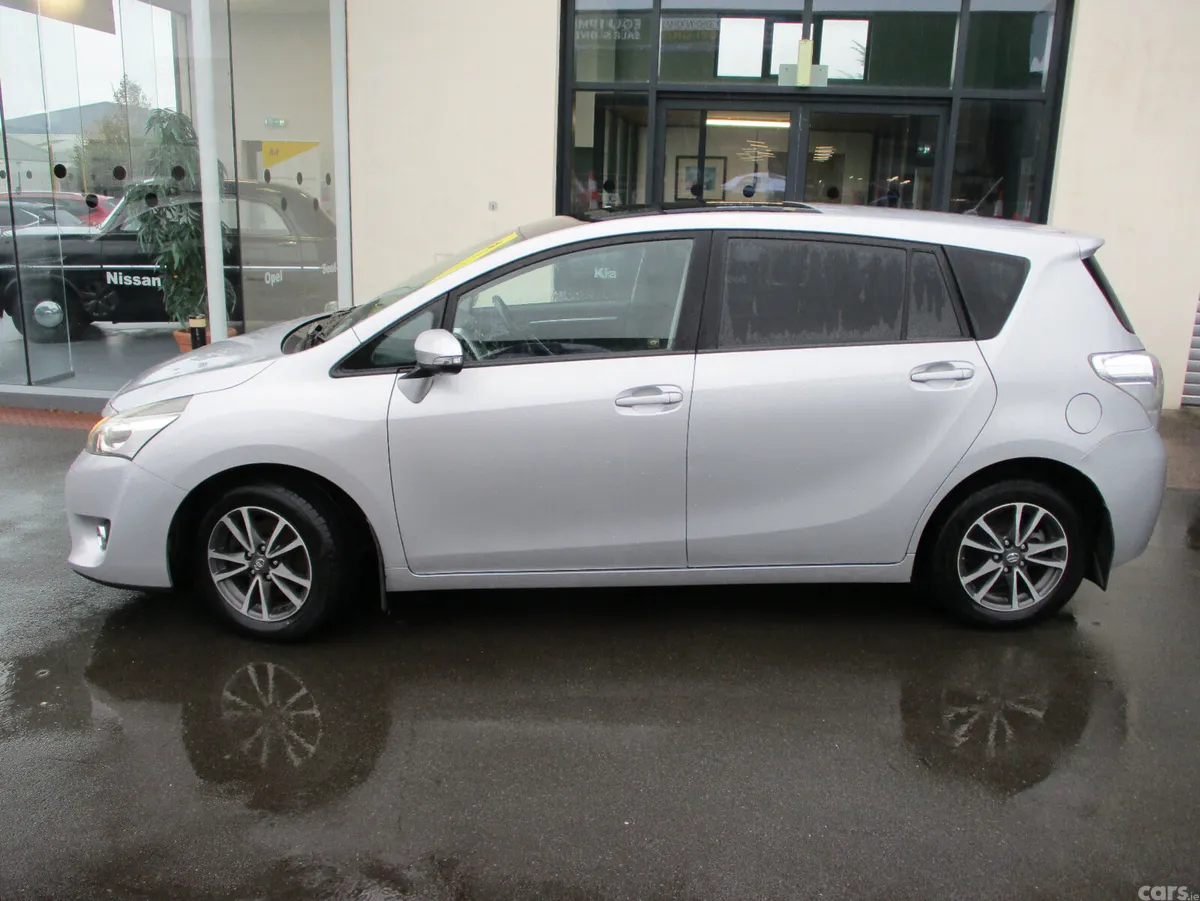 Toyota Verso MPV, Diesel, 2015, Silver