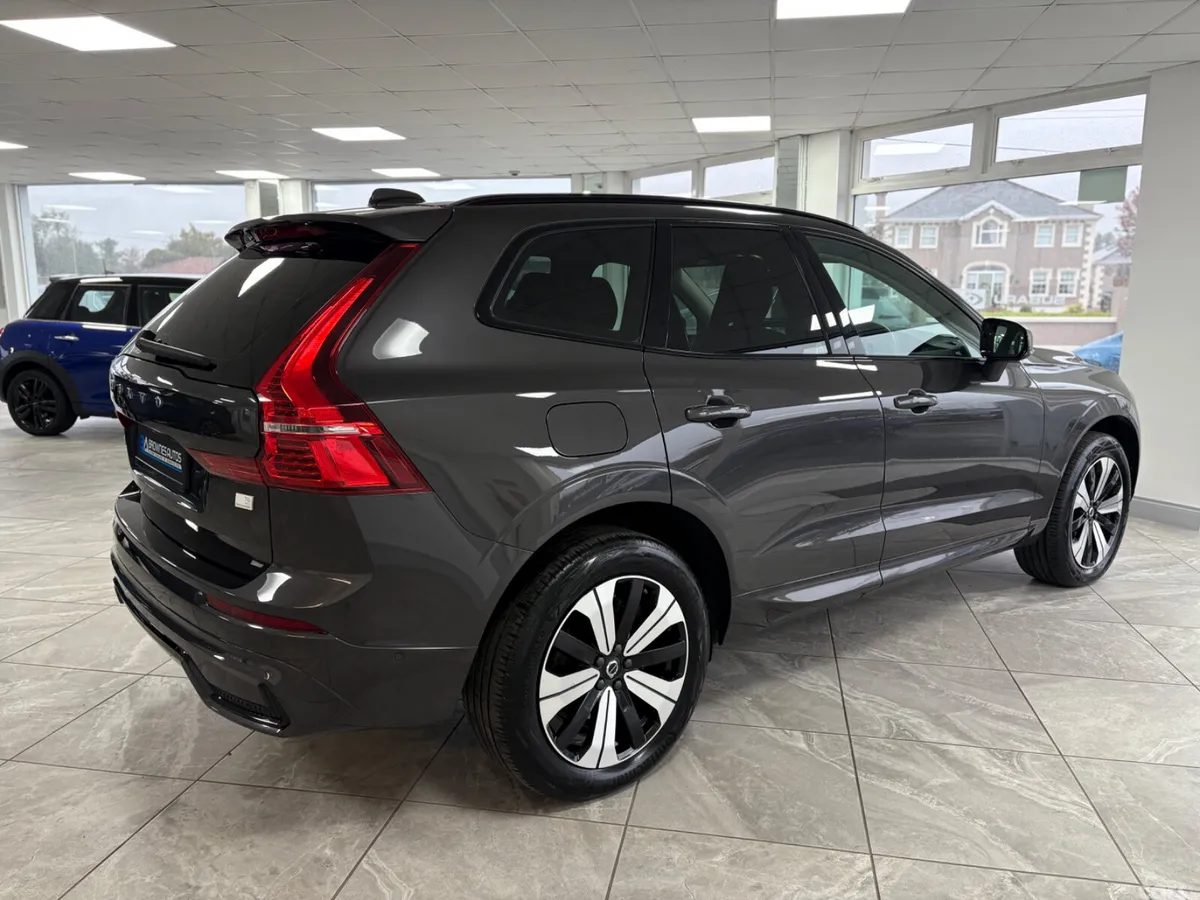 Volvo XC60 SUV, Petrol Hybrid, 2024, Grey