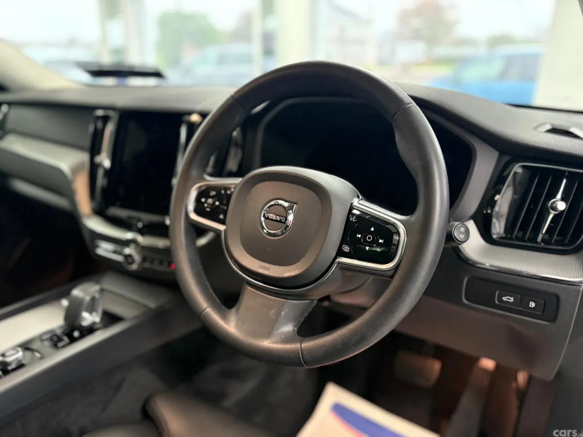 Volvo XC60 SUV, Petrol Hybrid, 2024, Grey