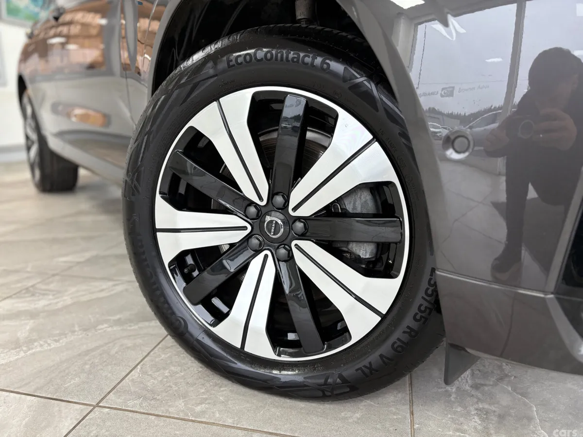 Volvo XC60 SUV, Petrol Hybrid, 2024, Grey