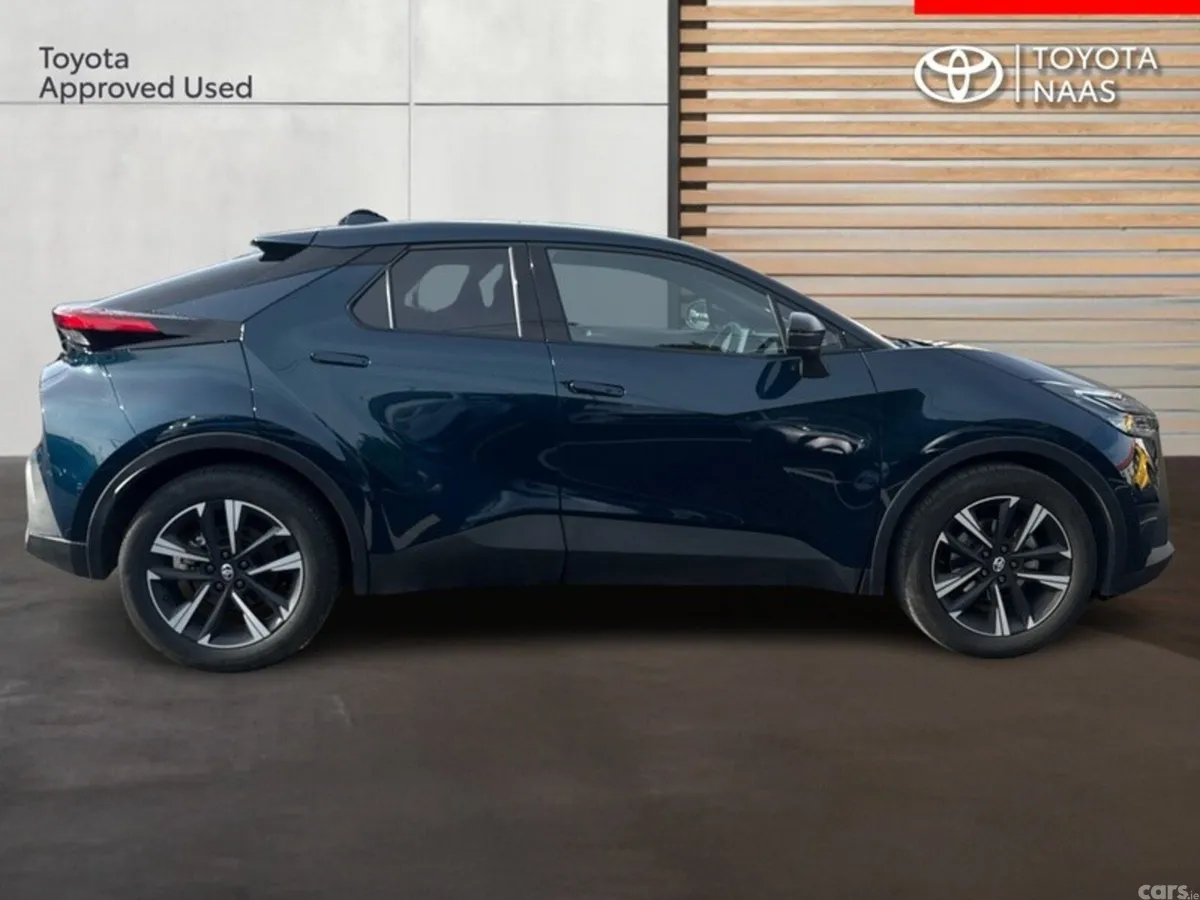 Toyota C-HR SUV, Petrol Hybrid, 2026, Blue