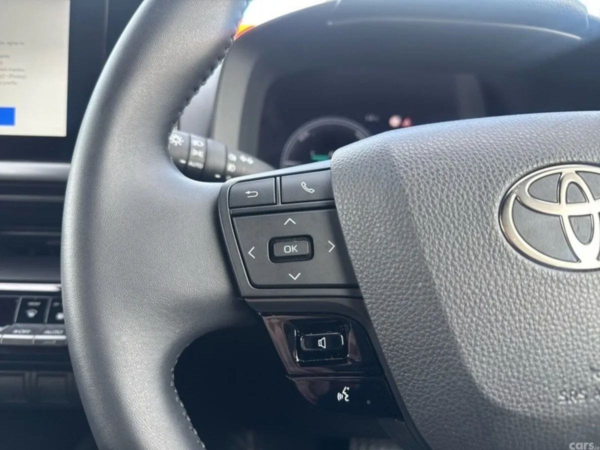 Toyota C-HR SUV, Petrol Hybrid, 2026, Blue