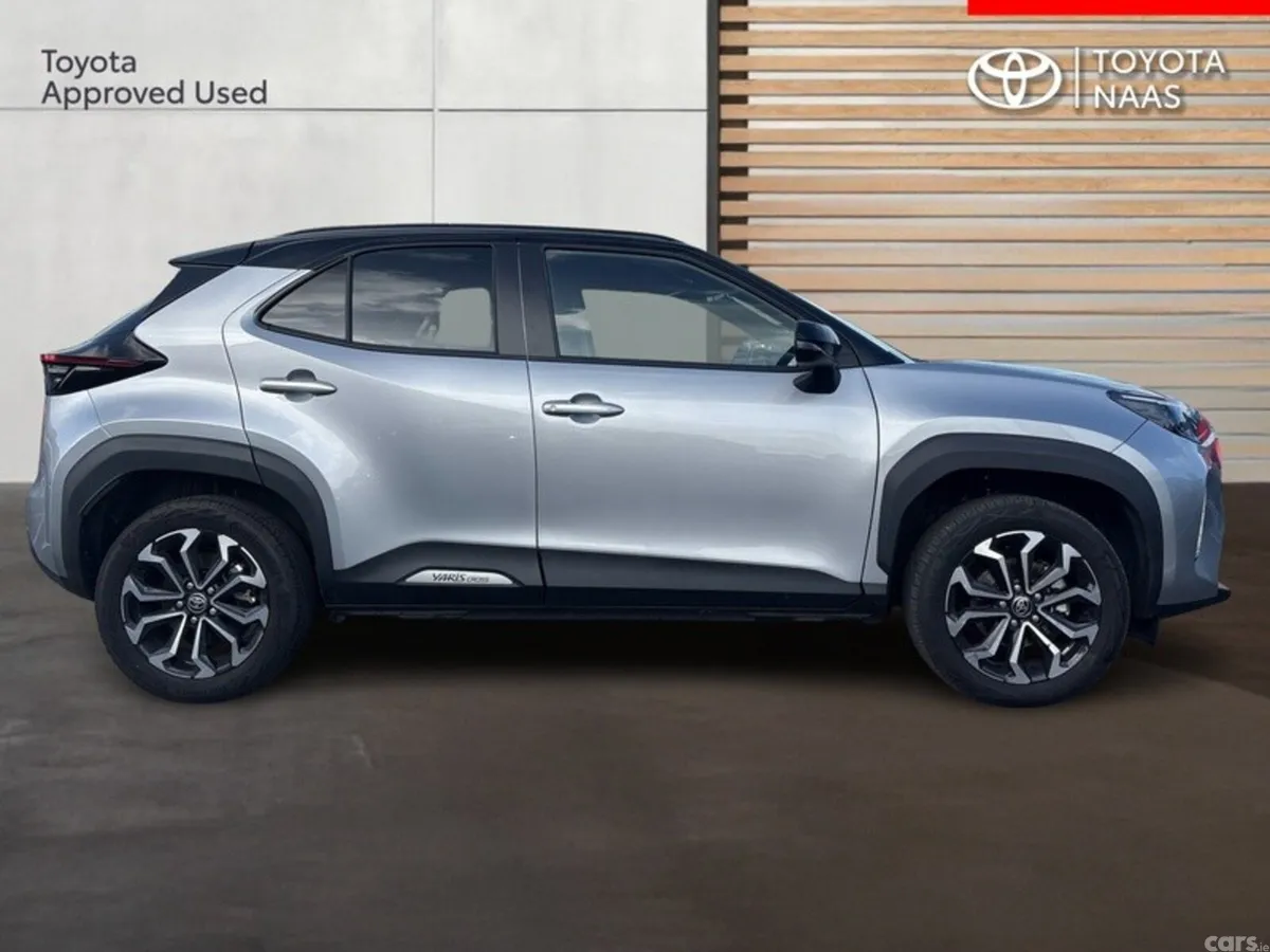 Toyota Yaris Cross Hatchback, Petrol Hybrid, 2026, Grey