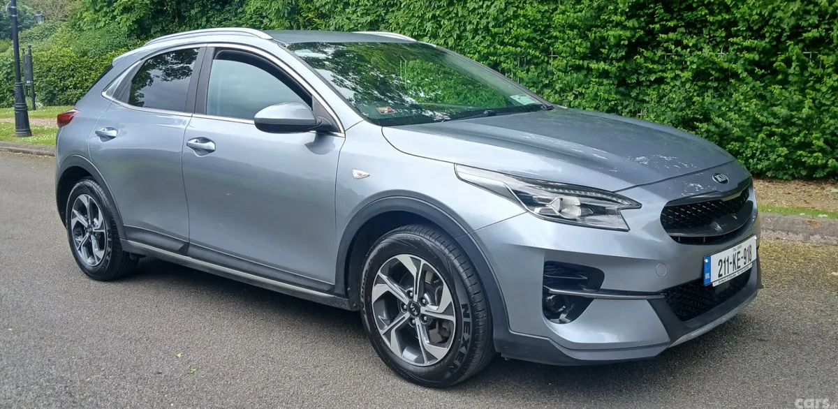 Kia Ceed Hatchback, Petrol, 2021, Grey