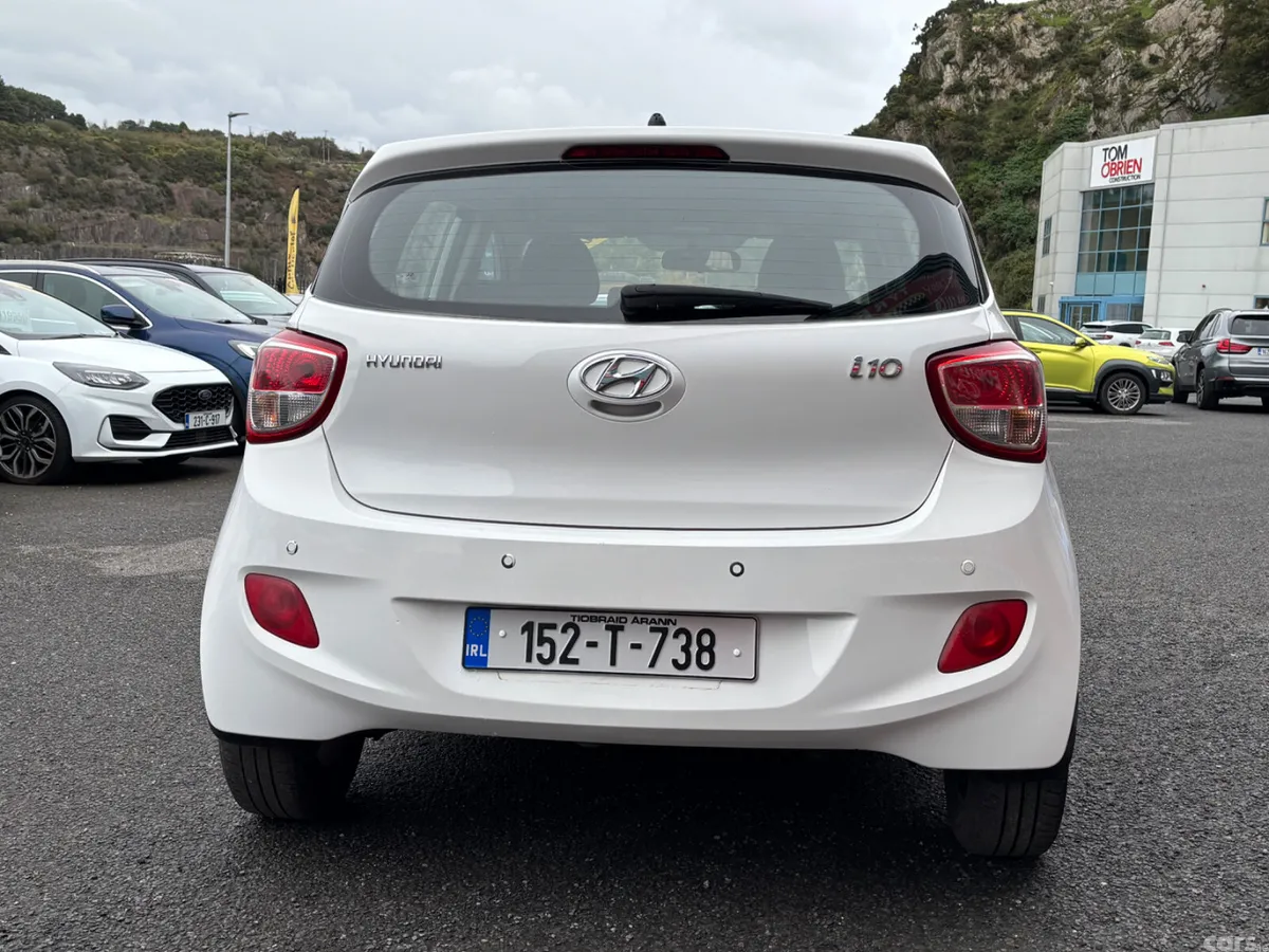 Hyundai i10 Hatchback, Petrol, 2015, White