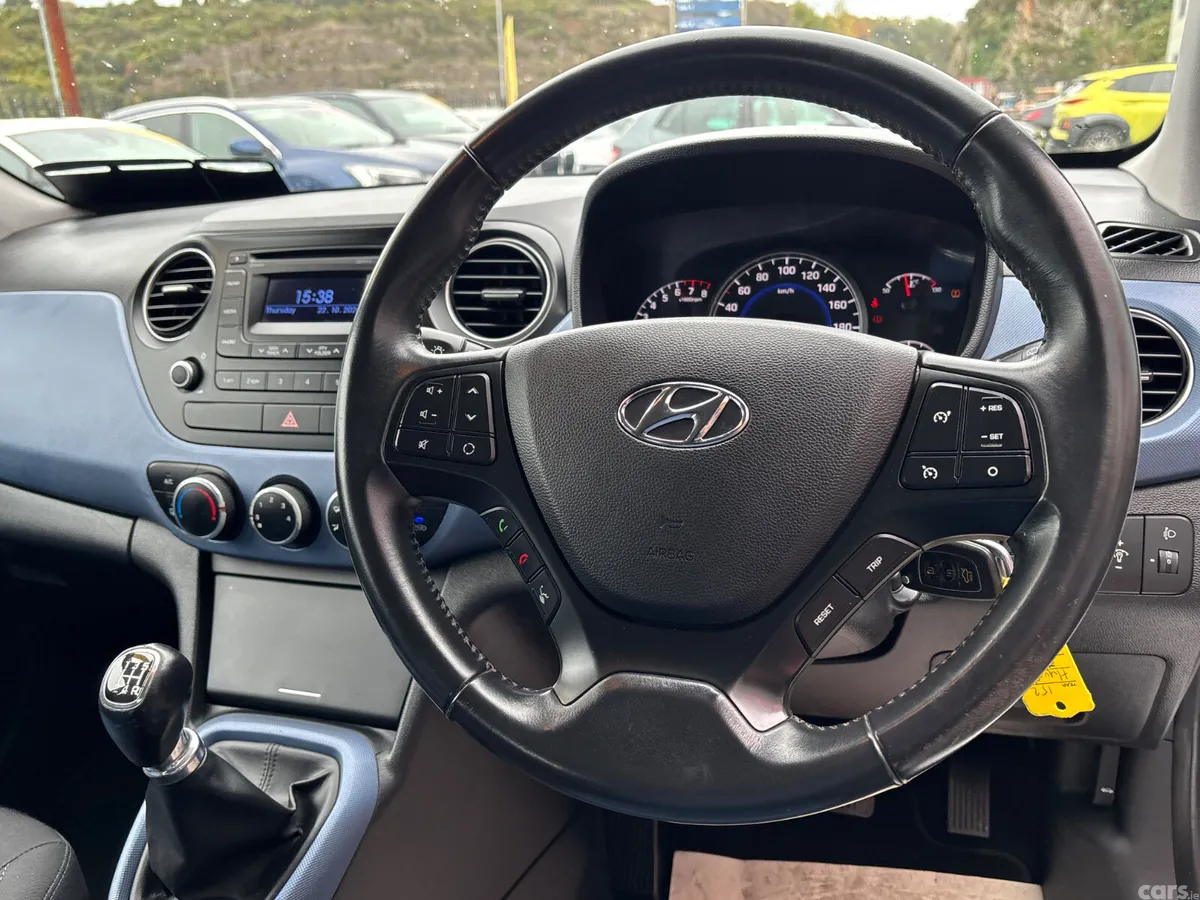 Hyundai i10 Hatchback, Petrol, 2015, White