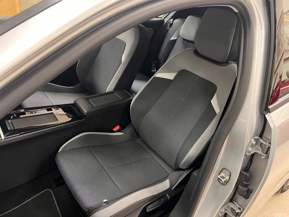 Opel Astra Hatchback, Diesel, 2024, Grey