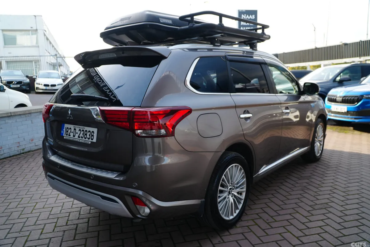 Mitsubishi Outlander SUV, Petrol Plug-in Hybrid, 2018, Brown