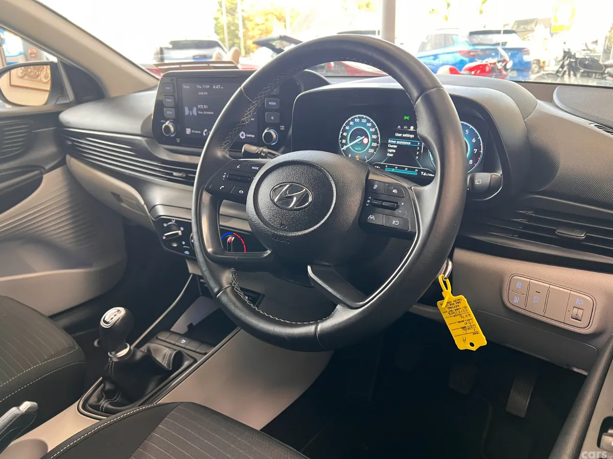 Hyundai i20 Hatchback, Petrol, 2022, White