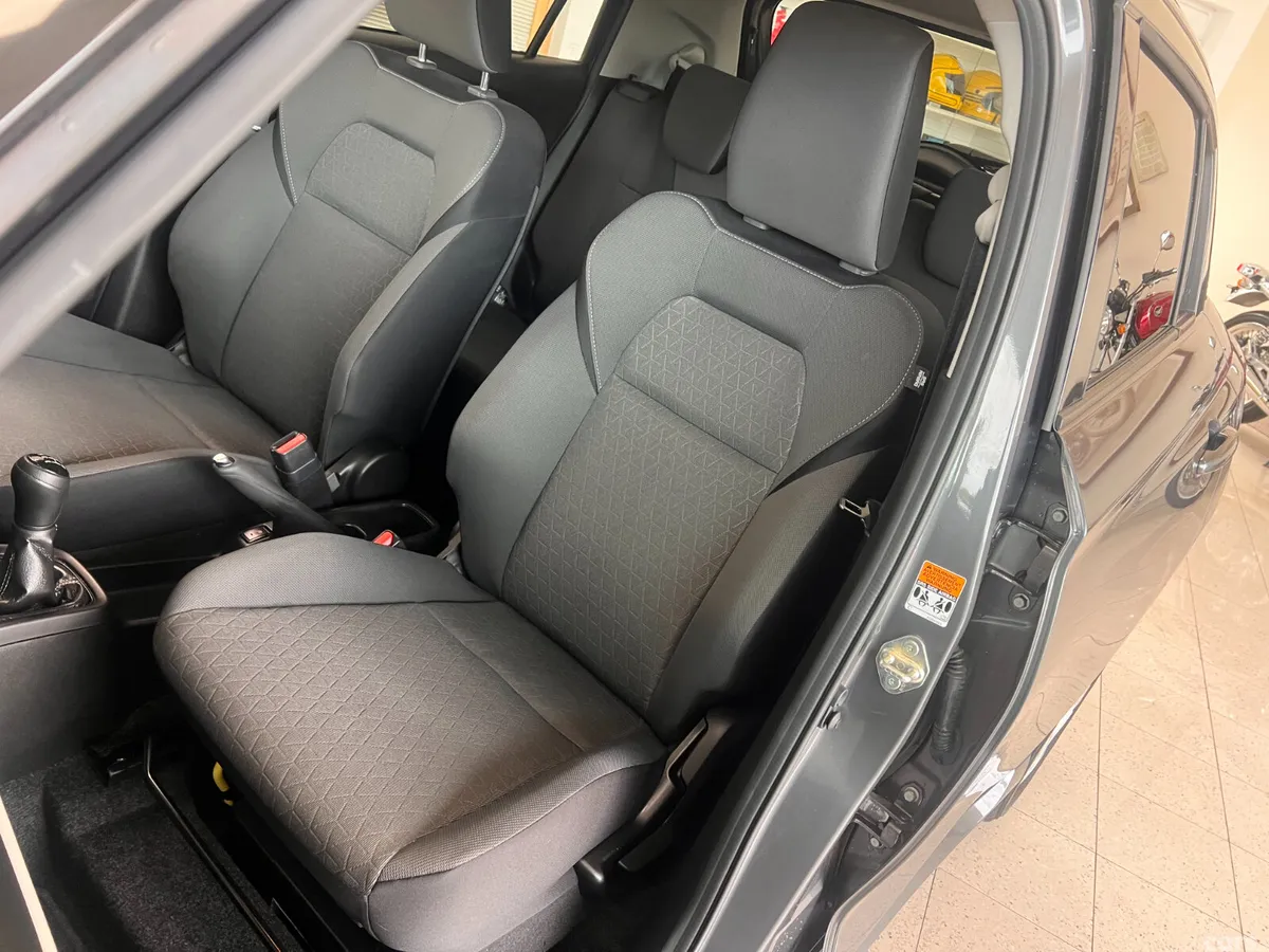 Suzuki Swift Hatchback, Petrol Hybrid, 2024, Grey