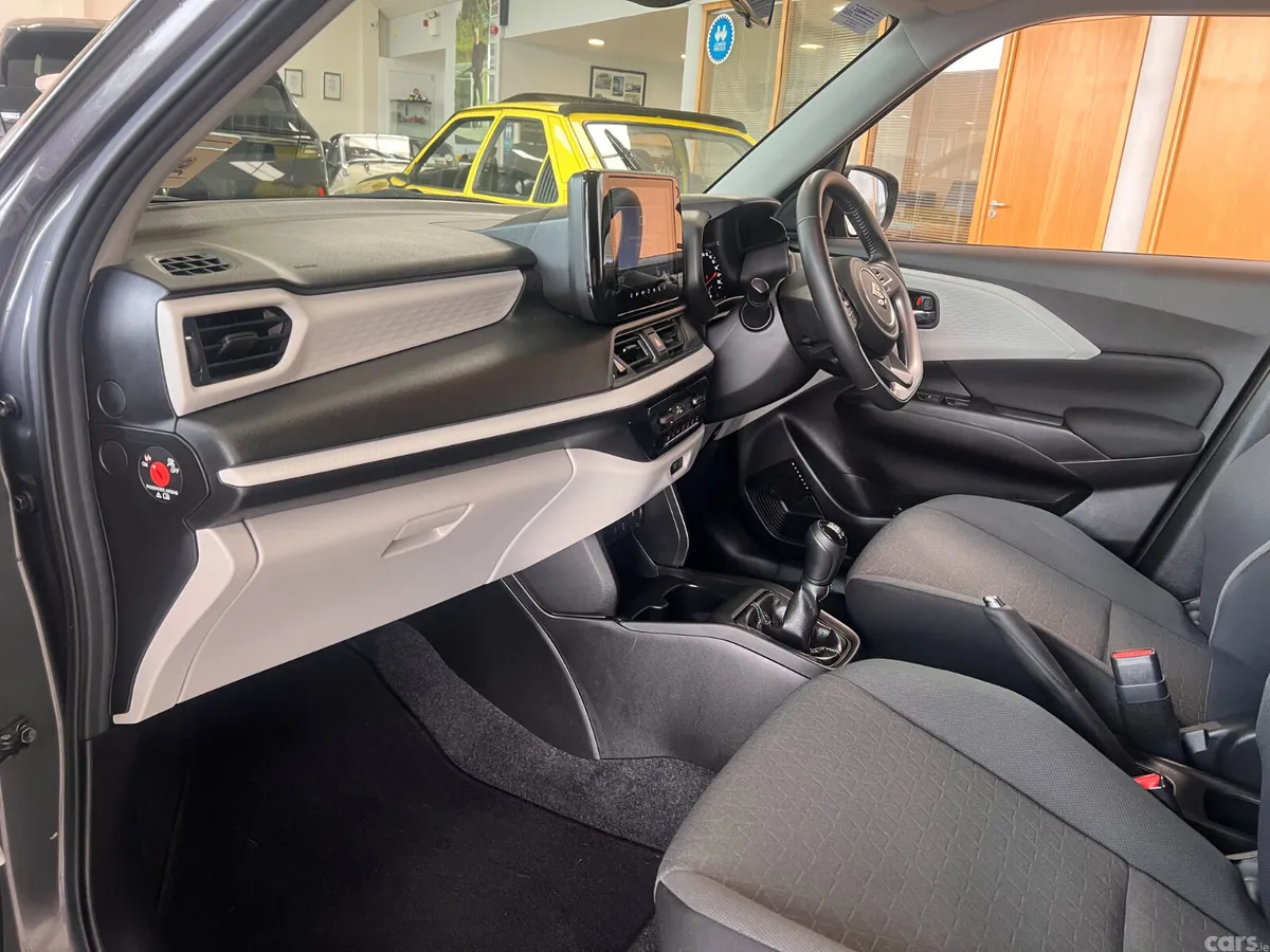 Suzuki Swift Hatchback, Petrol Hybrid, 2024, Grey