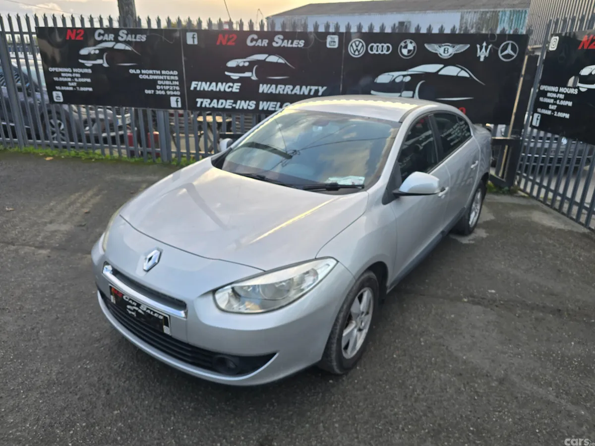 Renault Fluence Saloon, Diesel, 2011, Silver