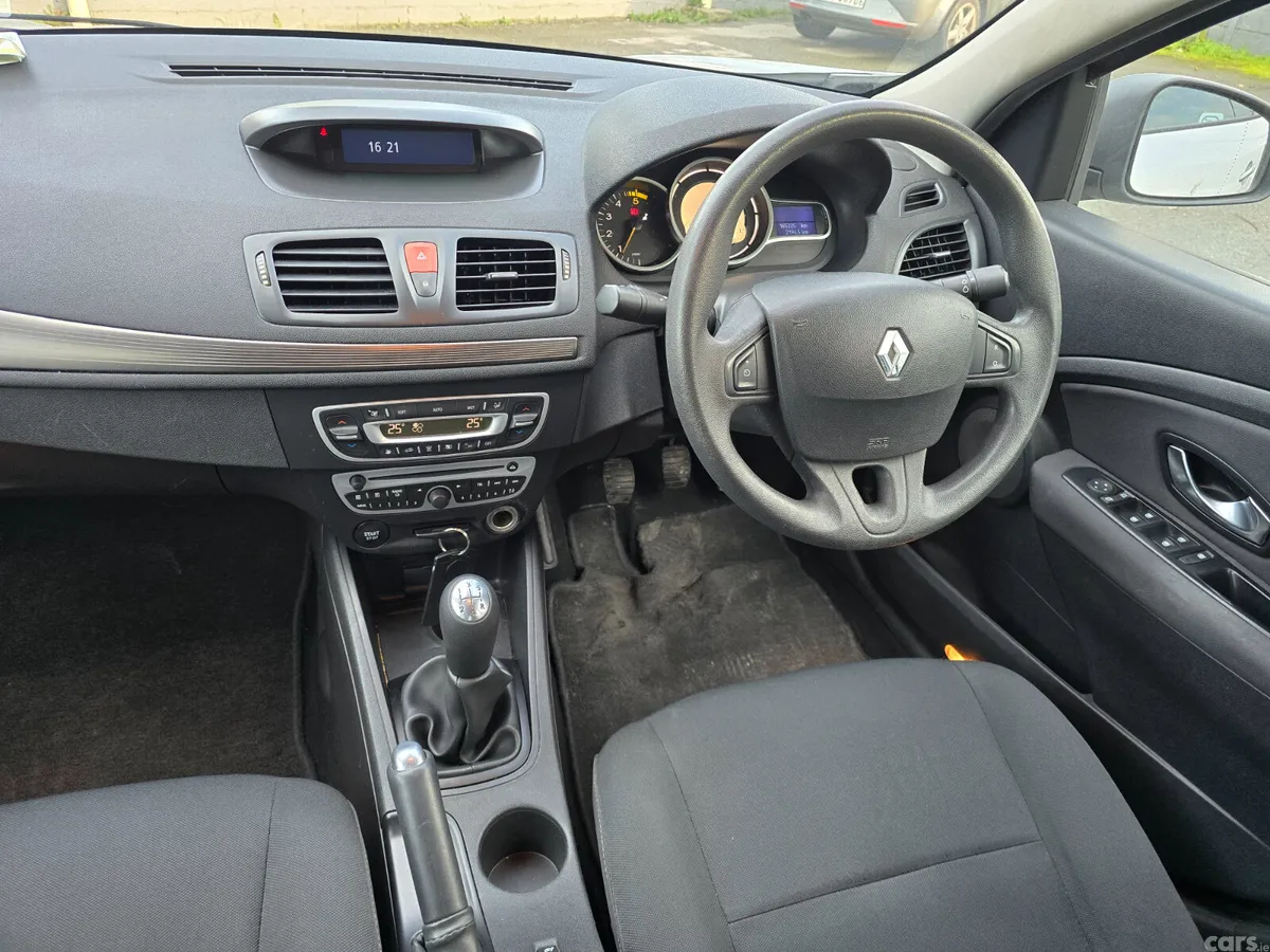 Renault Fluence Saloon, Diesel, 2011, Silver