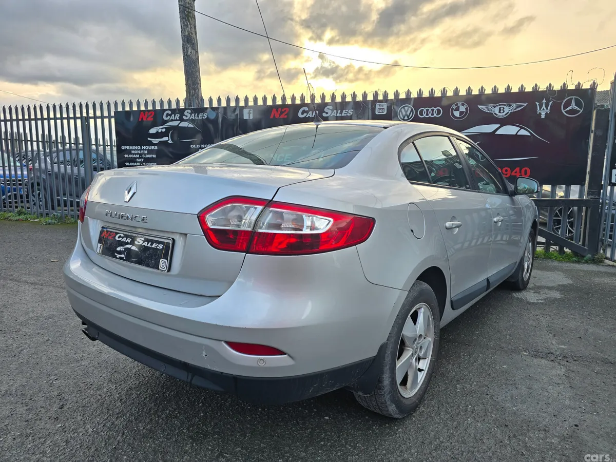Renault Fluence Saloon, Diesel, 2011, Silver
