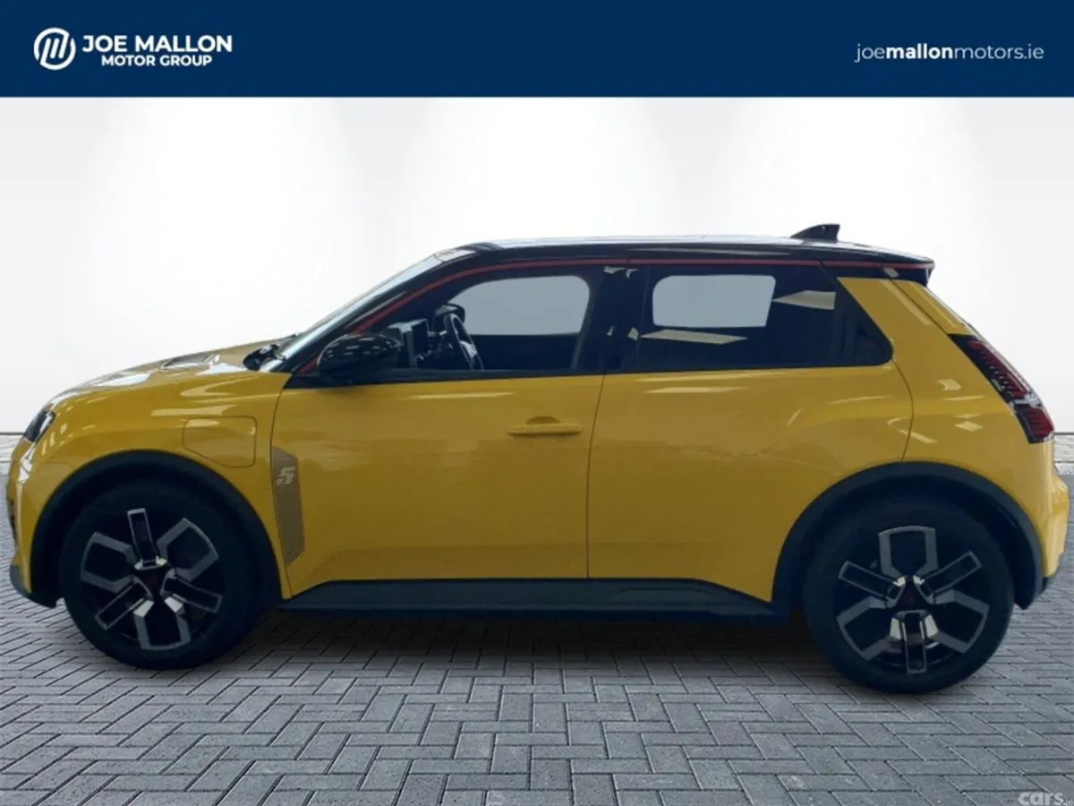 Renault 5 Hatchback, Electric, 2026, Yellow