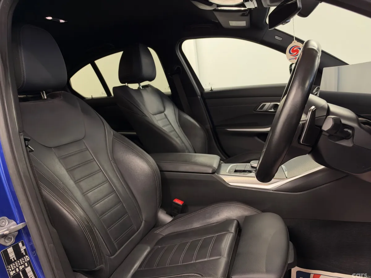 BMW 3-Series Saloon, Petrol Hybrid, 2023, Blue