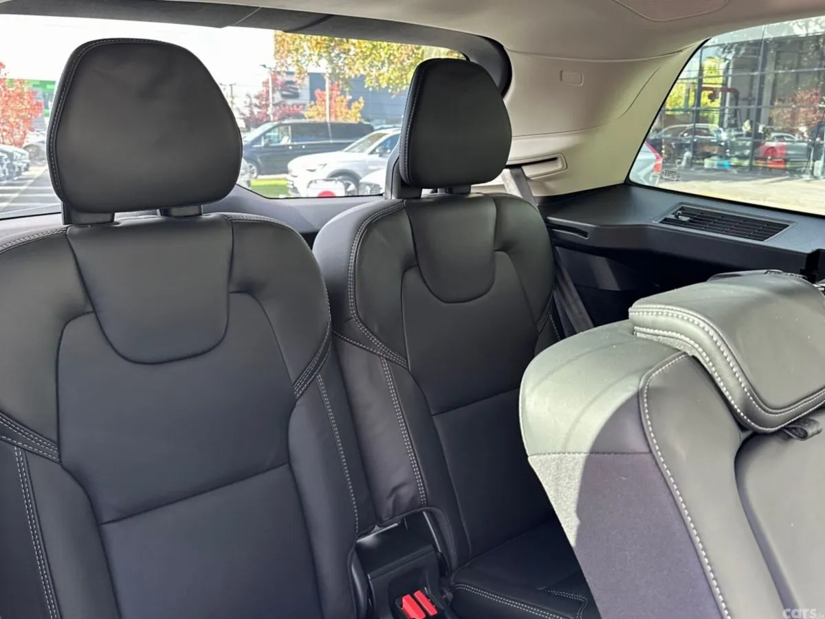 Volvo XC90 SUV, Petrol Plug-in Hybrid, 2024, Grey