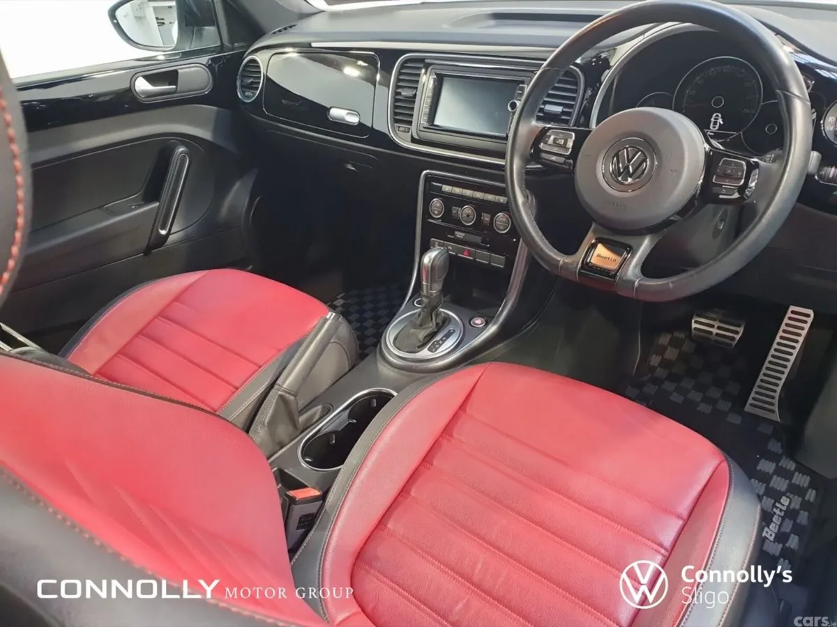 Volkswagen Beetle Hatchback, Petrol, 2019, White