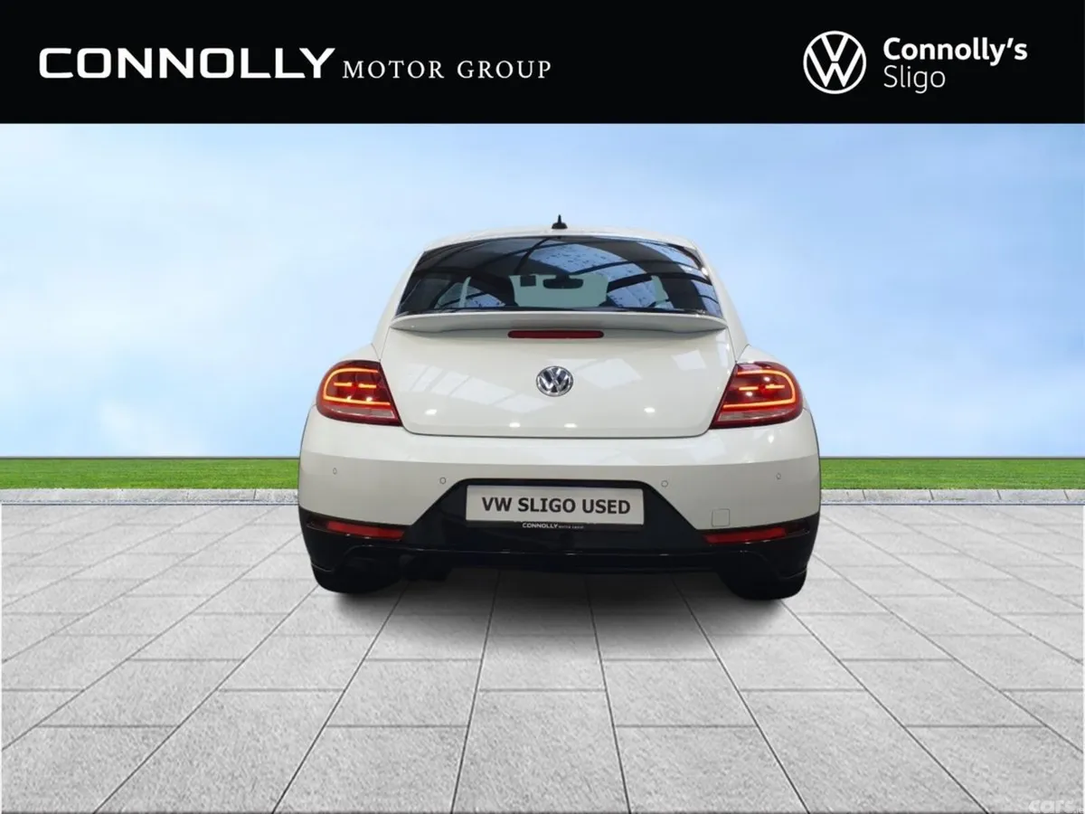 Volkswagen Beetle Hatchback, Petrol, 2019, White