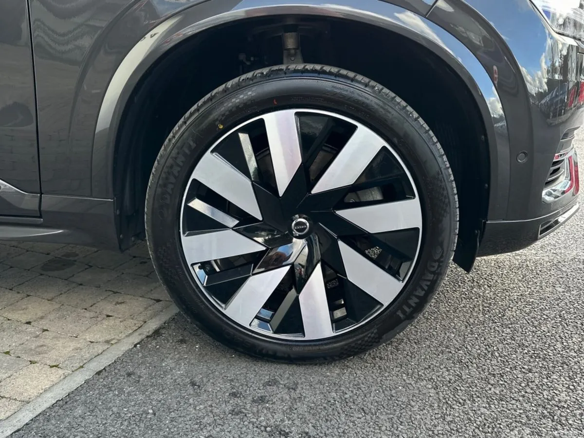 Volvo XC90 SUV, Petrol Plug-in Hybrid, 2024, Grey