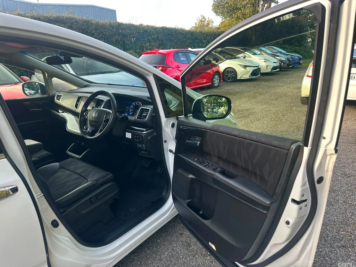 Honda Odyssey MPV, Petrol Hybrid, 2018, White