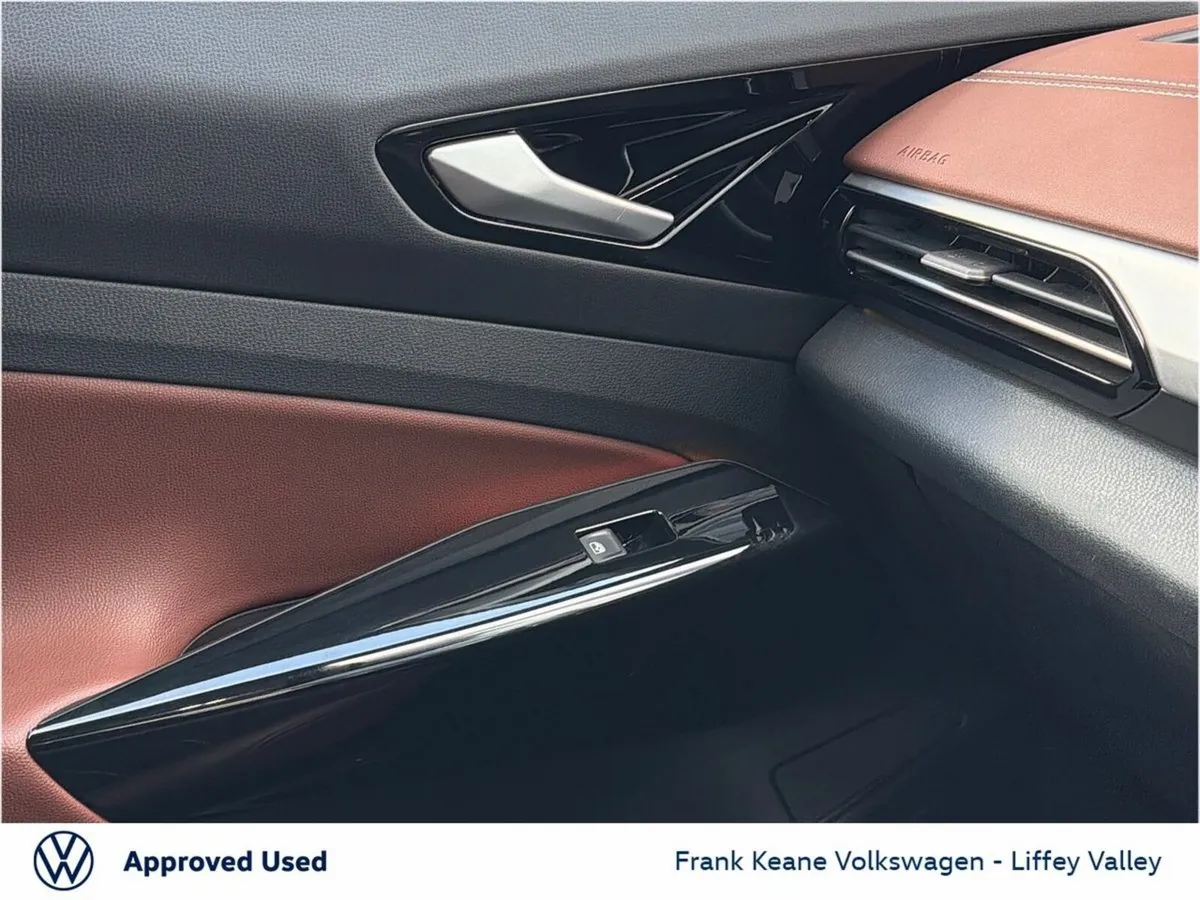 Volkswagen ID.4 SUV, Electric, 2023, Silver