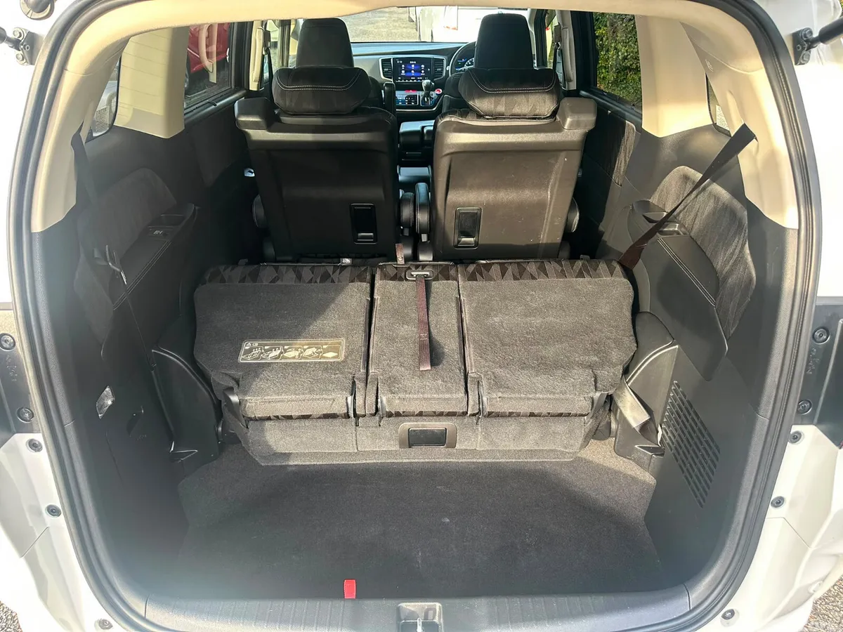 Honda Odyssey MPV, Petrol Hybrid, 2018, White