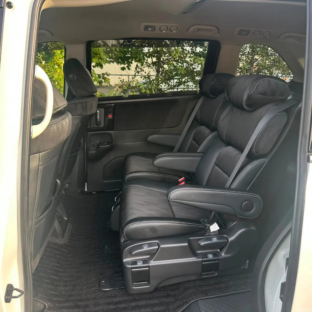 Honda Odyssey MPV, Petrol Hybrid, 2018, White
