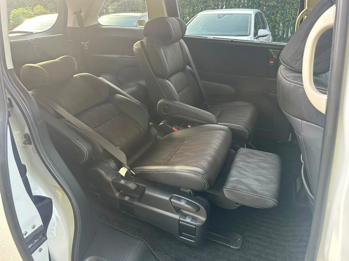 Honda Odyssey MPV, Petrol Hybrid, 2018, White