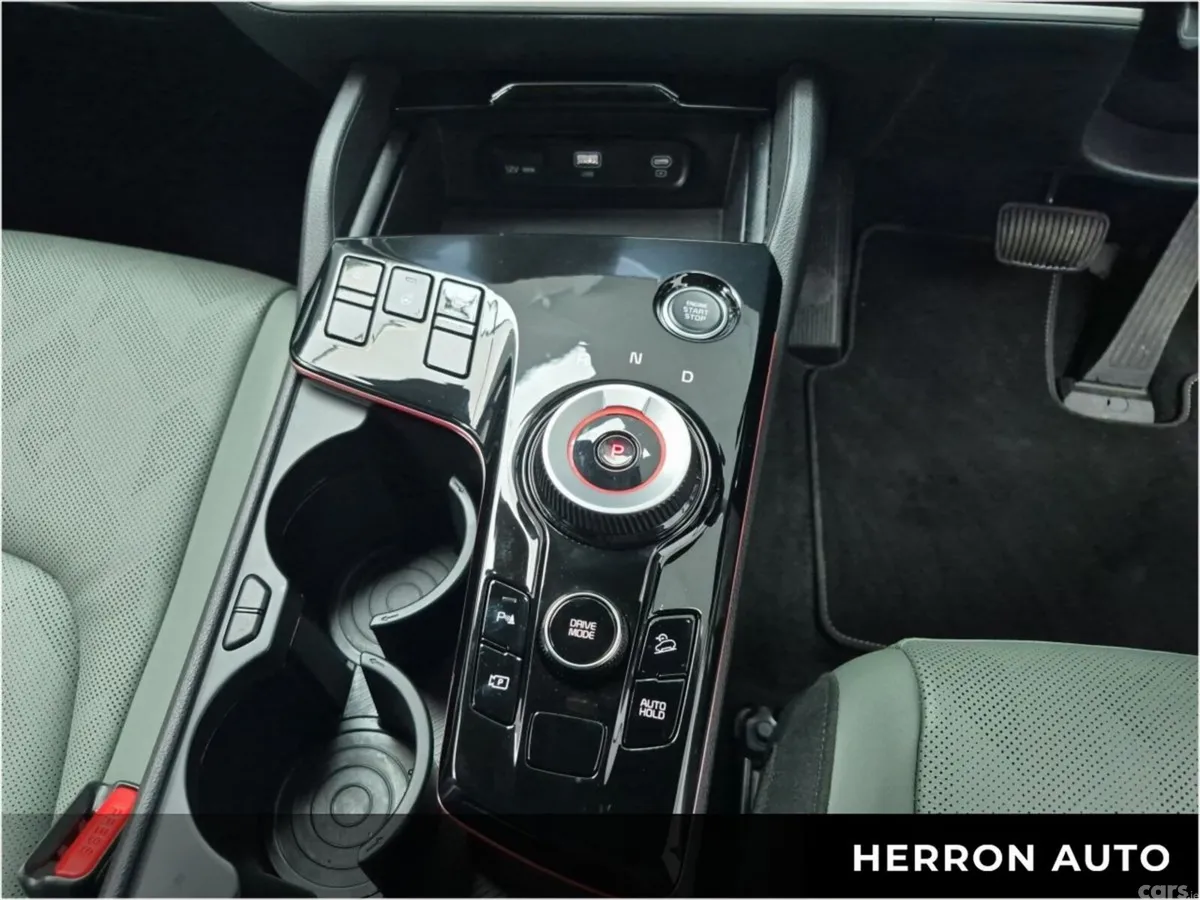 Kia Sportage SUV, Petrol Hybrid, 2024, Black
