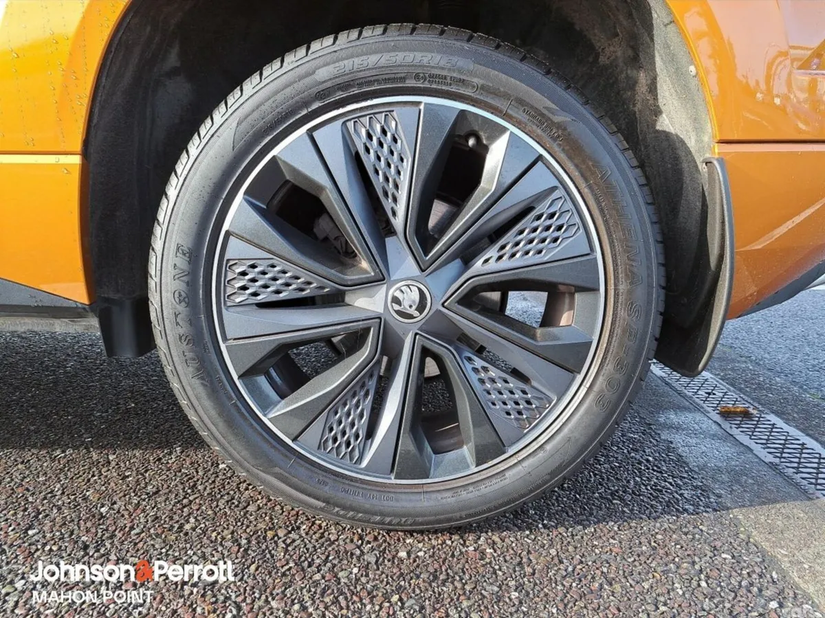 Skoda Karoq Estate, Diesel, 2024, Orange