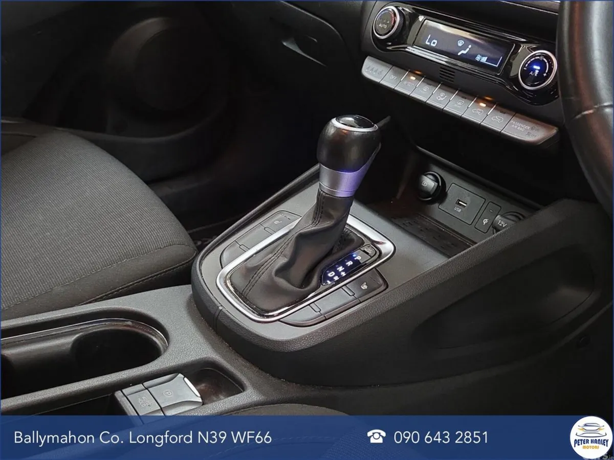 Hyundai KONA MPV, Petrol Hybrid, 2022, White