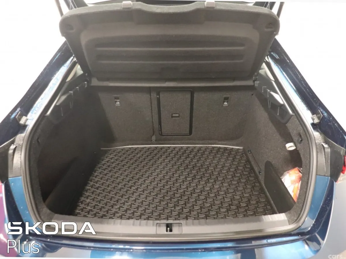 Skoda Octavia Saloon, Diesel, 2024, Blue