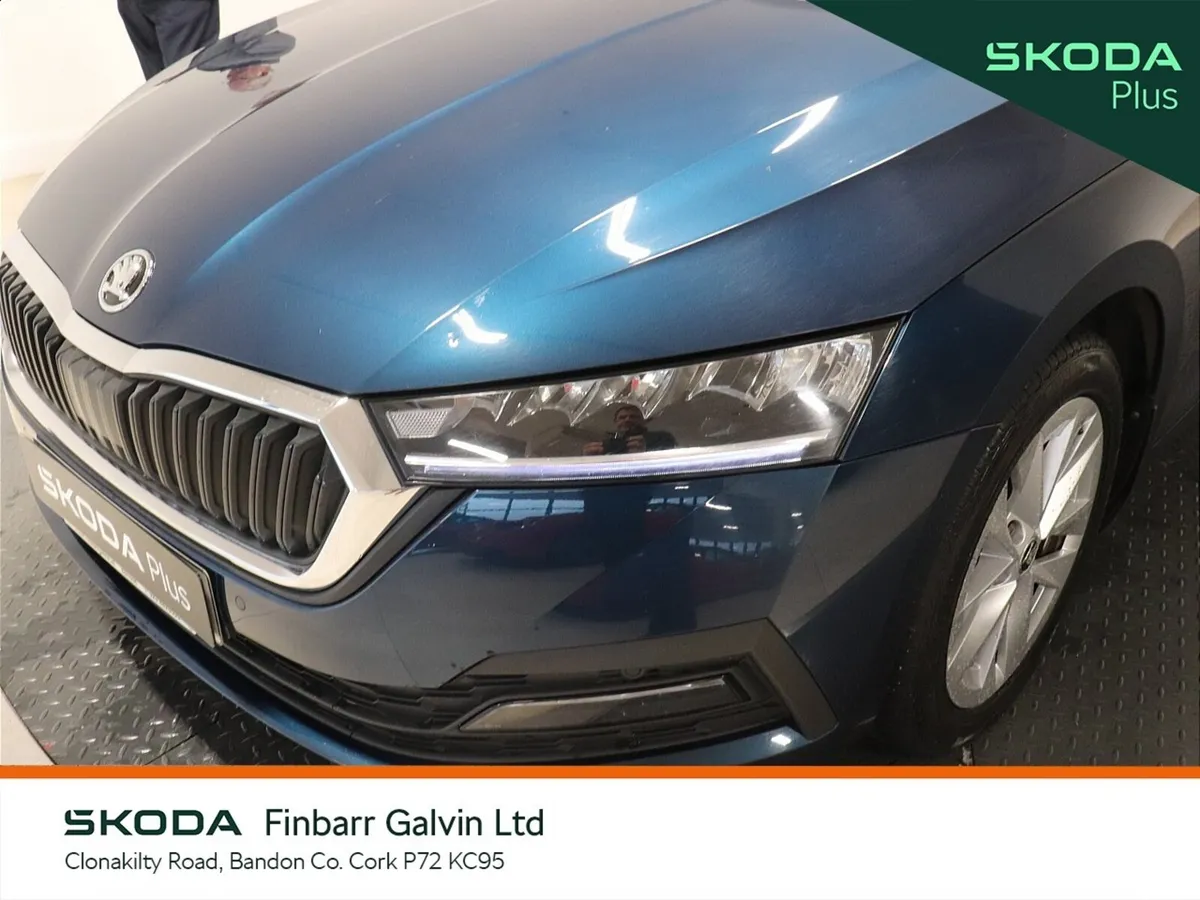 Skoda Octavia Saloon, Diesel, 2024, Blue