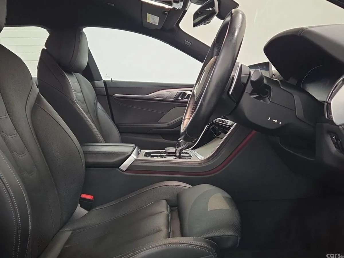 BMW 8-Series Coupe, Petrol, 2020, Blue