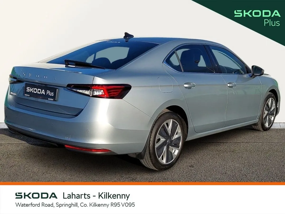 Skoda Superb Saloon, Diesel, 2025, Grey