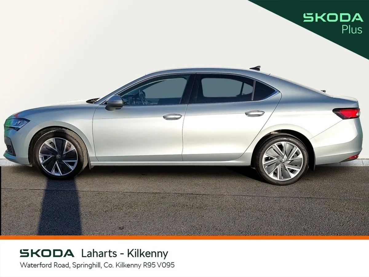 Skoda Superb Saloon, Diesel, 2025, Grey