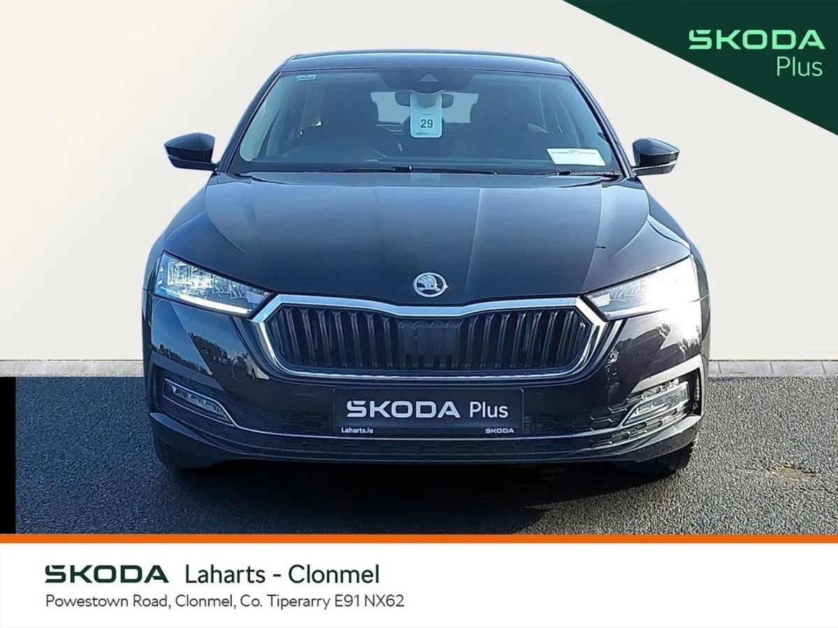 Skoda Octavia Saloon, Diesel, 2023, Black