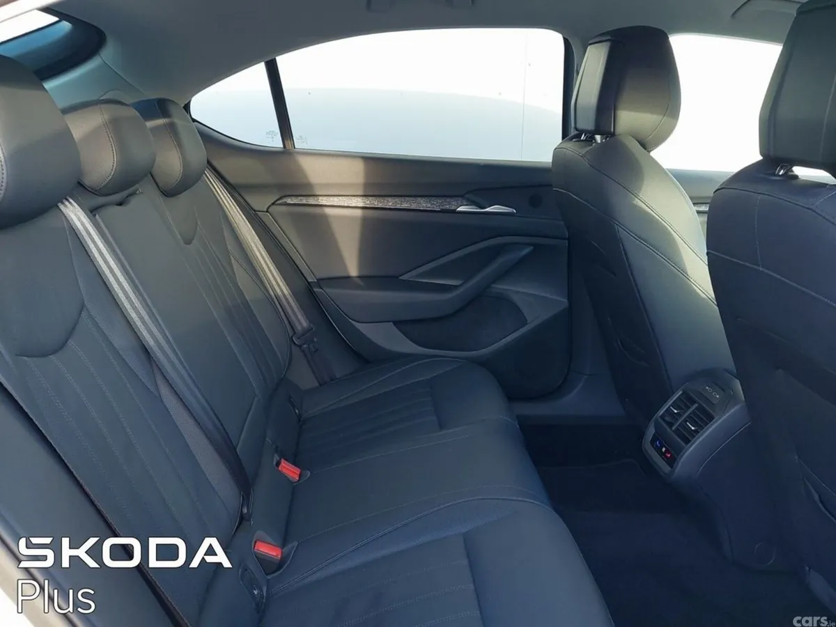 Skoda Superb Saloon, Diesel, 2025, Grey