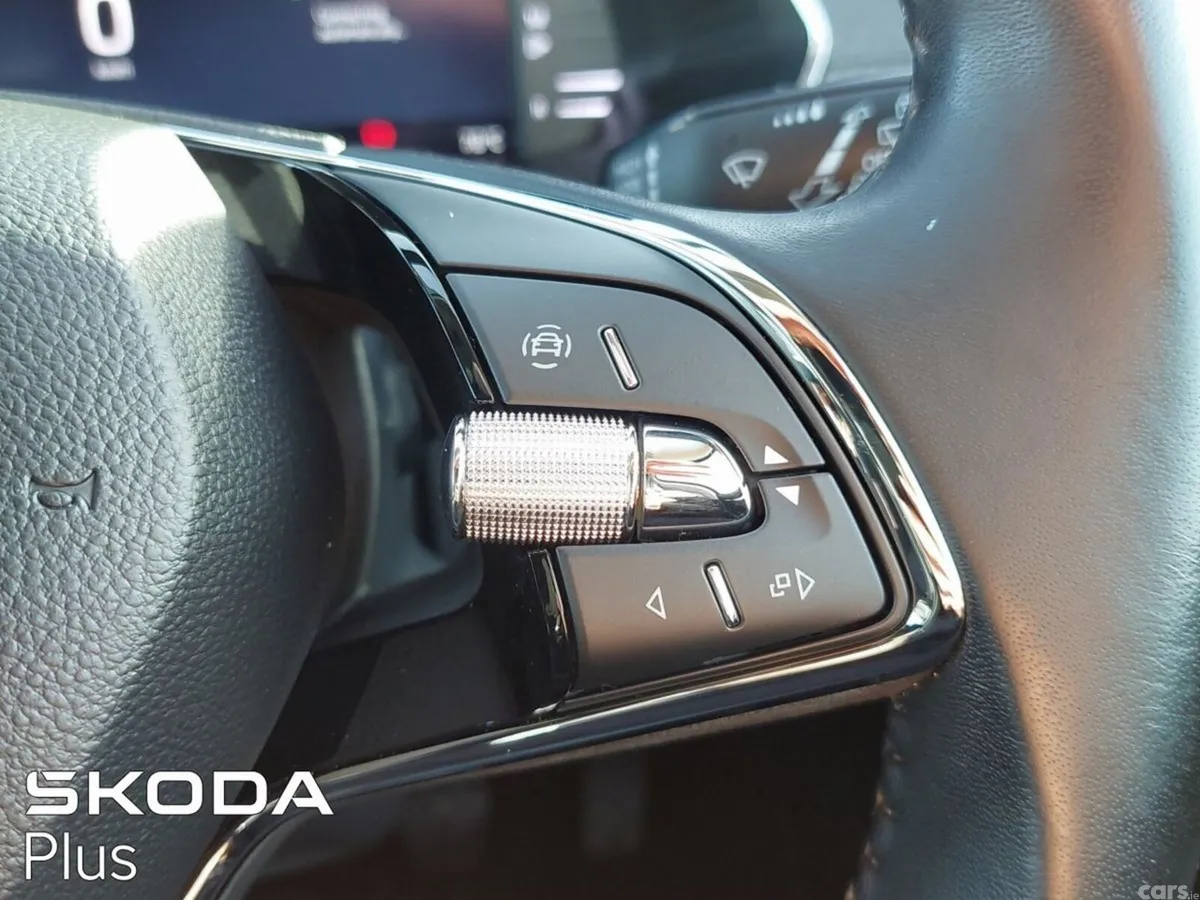 Skoda Octavia Saloon, Diesel, 2023, Black