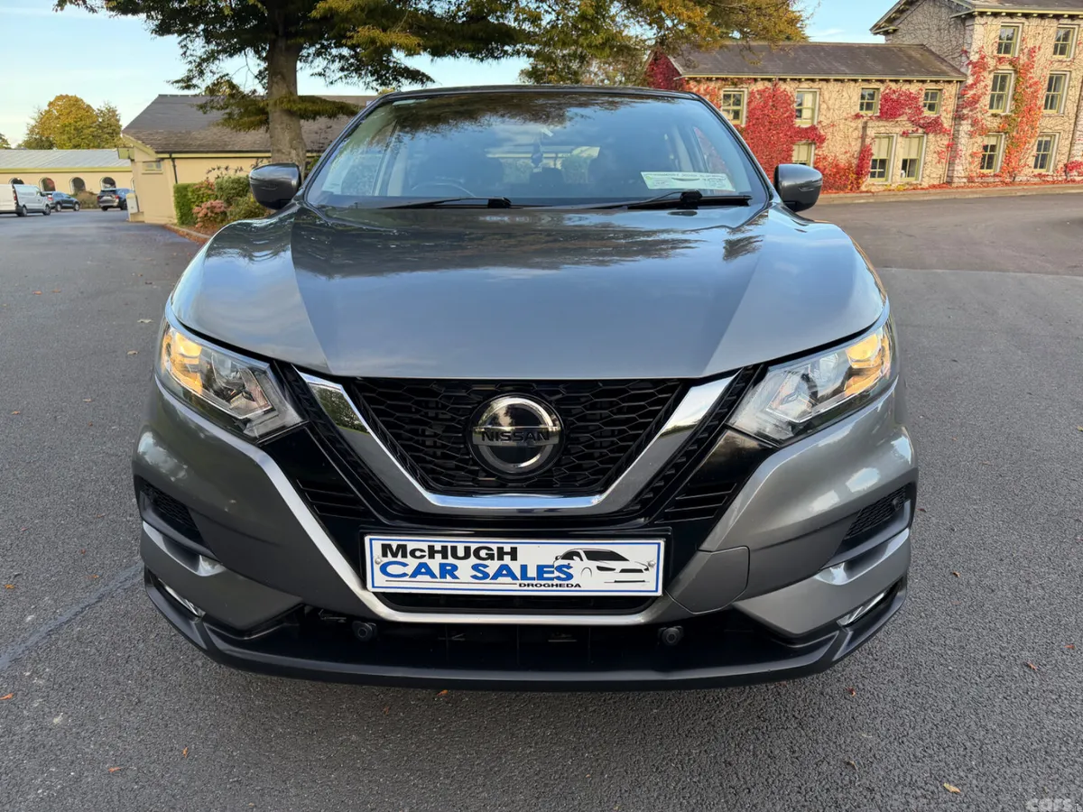 Nissan Qashqai Hatchback, Diesel, 2018, Grey
